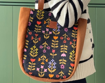Bookish Tote Sewing Pattern: Waxed Canvas Bag, 2 Sizes (PDF)