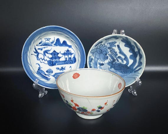 Antique Chinese porcelain bowls: Qing dynasty hand-painted dishes