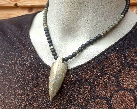 Collier pour homme en perles de pierres IVRHÄK
