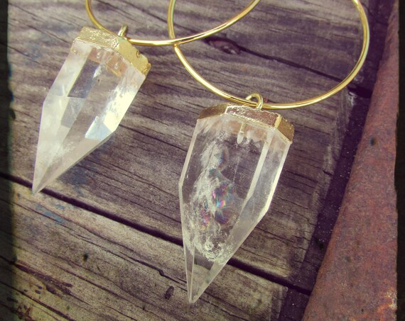 DRÛGA dangle quartz point earrings, white crystal raw stone pendant on hoops, mystic gemstone jewelry, talisman, weight ear plugs, goddesses