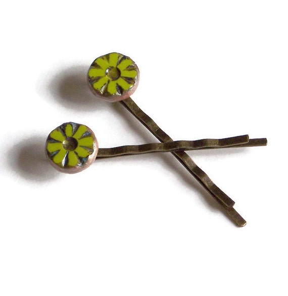 Green Flower Boho Hair Pins, Green and Brass Bobby Pins, Boho Hair Jewelry