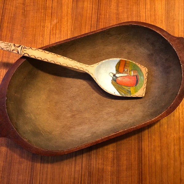 Bol de pâte en bois suédois vintage avec grande cuillère d’art populaire en bois polychrome et sculptée