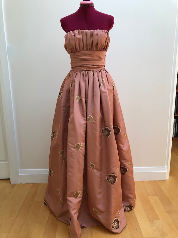 Vintage 1950's Frank Usher London Embroidered Taff