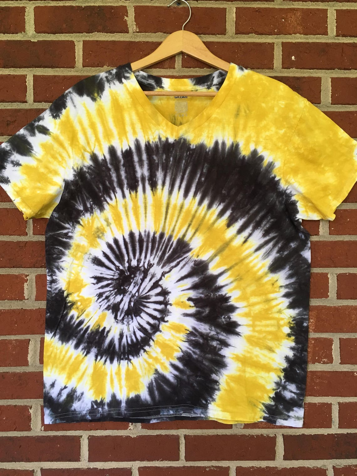 Black & Yellow Tie Dye tee shirt sizeL handmade Swirl Tie Etsy