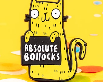 Op de afbeelding: Een gele cartoonkat die een zwart bord vasthoudt met de tekst "ABSOLUTE BOLLOCKS".