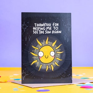 Bedankt dat je me hebt geholpen de zon weer te zien A6-wenskaart - bedankt - vertrouwen - geestelijke gezondheid - Katie Abey - depressie - gezond