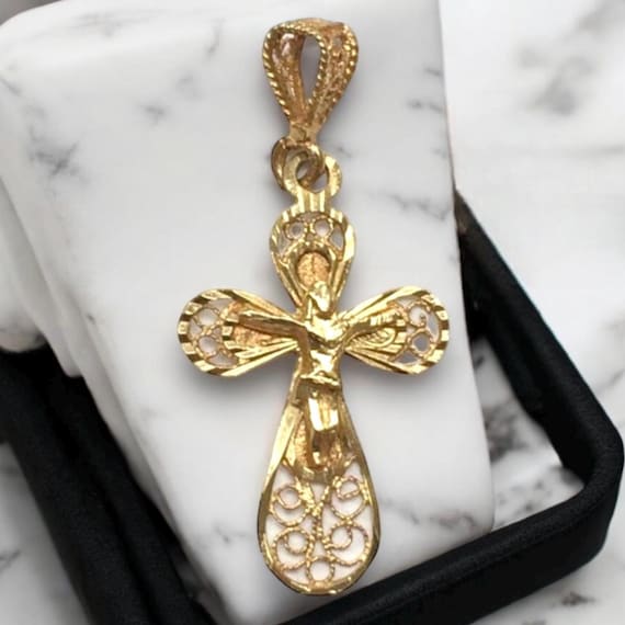Vintage 14K Yellow Gold Filagree Cross - image 1
