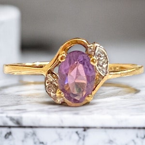 Gorgeous Vintage 10k Yellow Gold Oval AMETHYST and DIAMOND Ring Size 5.75