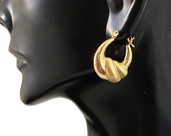 BEAUTIFUL Vintage 14K Yellow Gold Puffed Shrimp S… - image 7