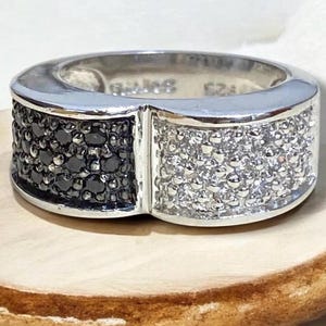VINTAGE Estate Sterling Silver 925 Black and White Fancy Shaped Ring Size 6