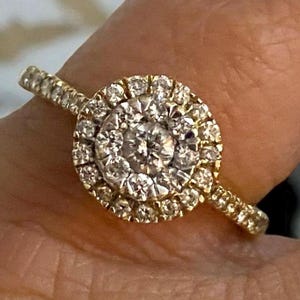 Estate Beautiful 14k White Gold .50 CTW Diamond Halo Engagement Ring Size 5