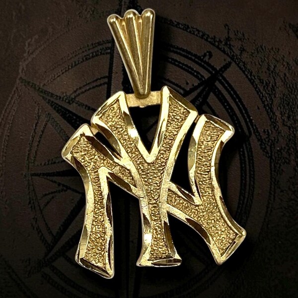 Vintage Michael Anthony 14K Yellow Gold New York NY YANKEES Charm Pendant!
