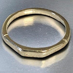 Vintage UNIQUE 14K White Gold Angular Band Ring Size 5!