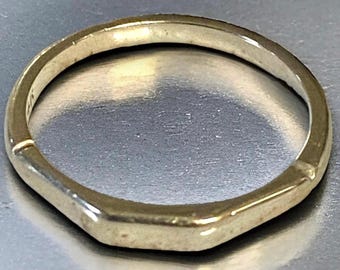 Vintage UNIQUE 14K White Gold Angular Band Ring Size 5!