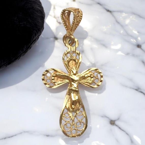 Vintage 14K Yellow Gold Filagree Cross - image 4