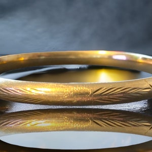 Vintage 14K Yellow Gold Etched 7mm Wide Bangle Bracelet!