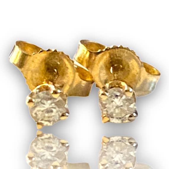 Vintage 14K Yellow Gold .20 CTW Diamond Stud Earr… - image 1