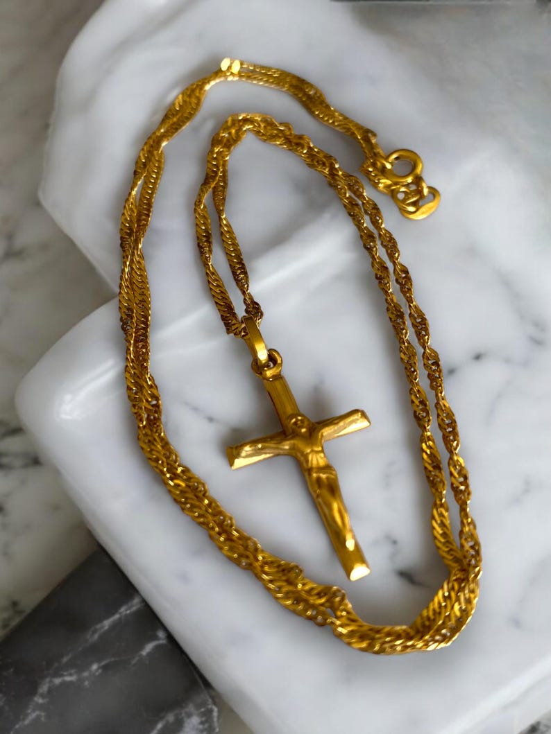 BEAUTIFUL Italian 18k 750 Yellow Gold Unique Cross Crucifix Pendant