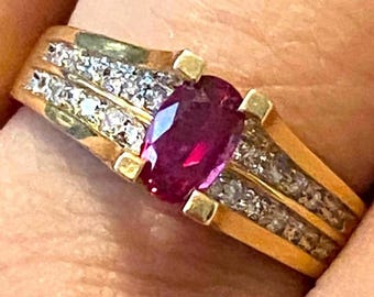 GORGEOUS 14K Gold Ruby and Diamond Band Princess Ring Size 6.75