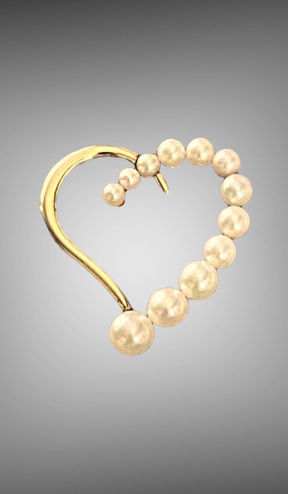 VINTAGE Large 10k Gold Open Heart Graduated Pearl 