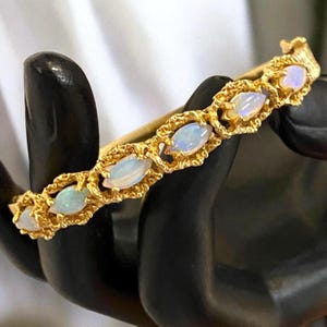 AMAZING Vintage Solid 14k Yellow Gold Fiery OPAL Hinged Bangle Bracelet BEAUTIFUL!!