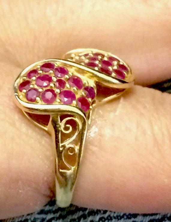 LOVELY Vintage 10K Yellow Gold RUBY Swirl Cluster… - image 9