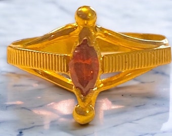 Vintage 22K Yellow Gold BABY Band Red Stone Ring Size 2 PRETTY!