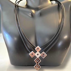 Gorgeous Estate Vintage 18k 750 White Gold CROSS Pendant 17” Black Cord Necklace