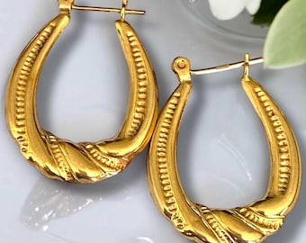 BEAUTIFUL Vintage 14K Yellow Gold Puffed Shrimp Style Hoop Earrings!