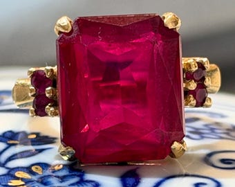 BEAUTIFUL Estate 14k Yellow Gold Large Emerald Cut Red Ruby Art Deco Statement Ring Size 5.75