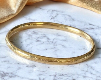 Gorgeous Estate 14K Yellow Gold Etched 4.5mm Bangle Bracelet!