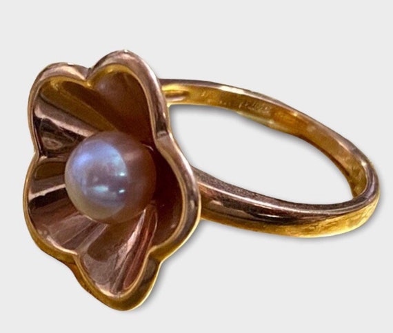 VINTAGE 14K ROSE Gold 6mm Pearl Flower Ring Size 8 - image 8