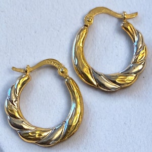 BEAUTIFUL Vintage Small 14K Two Tone Gold Hoop Earrings!
