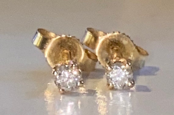 Vintage 14K Yellow Gold .20 CTW Diamond Stud Earr… - image 10