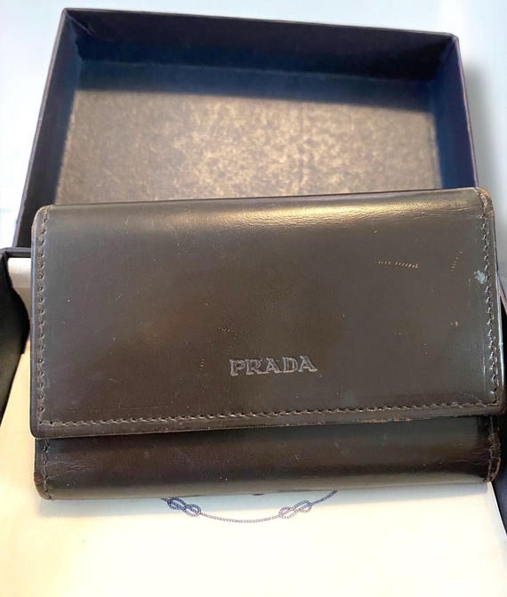 Vintage Authentic Prada Black Leather Key Holder Snap Close W/box