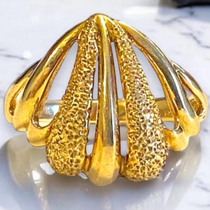 Vintage Ladies 14k Yellow Gold Modern Ring Size 6.5 BEAUTY!!