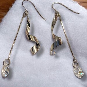 Stunning 14K White Gold Swirl Drop Dangle Crystal CORKSCREW Earrings!