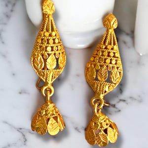 Estate Large Solid 22K Yellow Gold Filagree 1 1/2&quot; Dangle Drop Pierced Earrings!!