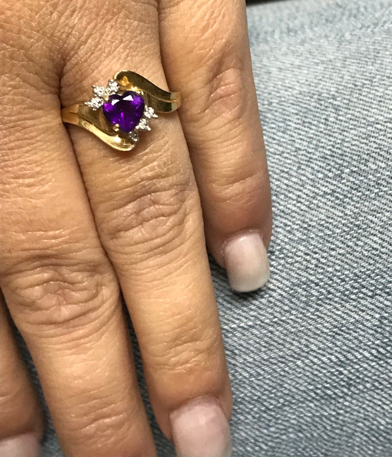 PRETTY 14K Yellow Gold Amethyst and Diamond Heart Ring Size 7.25