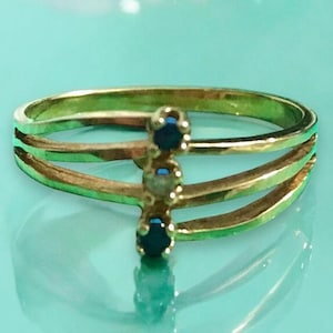 Vintage 14K Yellow Gold SAPPHIRE and DIAMOND Ring Size 6.5 PRETTY!