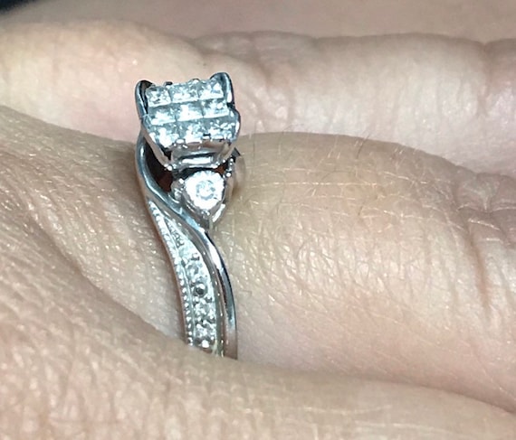 White Gold Diamond Engagement Ring at Rs 40000 | Diamond Engagement Ring in  Mumbai | ID: 20883051912