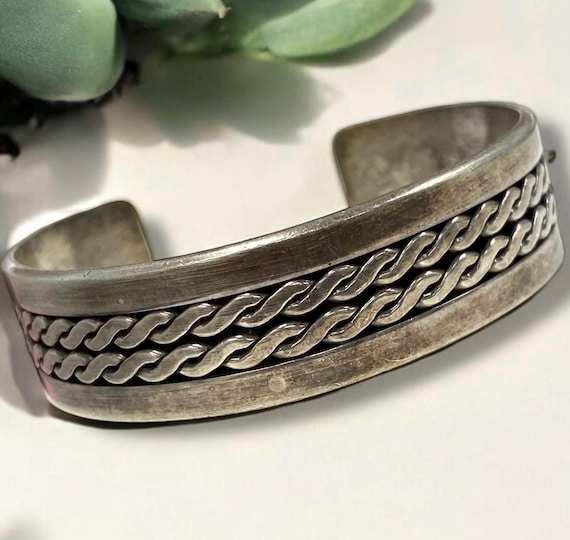 The Biggest Craziest Vintage Native American Navajo Ron Willie Cross Copper Bracelet The Biggest Craziest Vintage Native American Navajo Ron Willie Cross Copper Bracelet