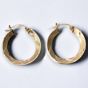 STUNNING Italy Vintage 14K Yellow Gold Etched 1&quot; Hoop Earrings 3 Grams
