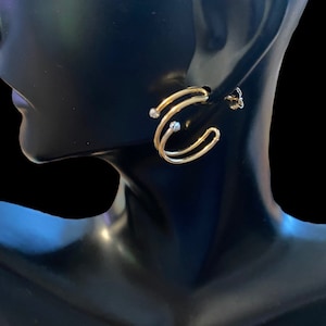 Beautiful Estate 14K Two Tone Modern Twist Ball Hoop Earrings