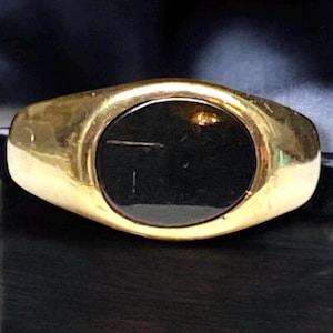 VINTAGE Estate MENS 10k Yellow Gold Black ONYX Signet Ring Size 7.75