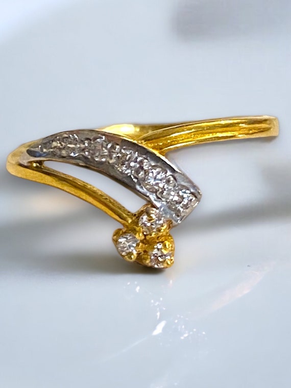Vintage 22K Yellow Gold Crystal Diamond Ring Size 