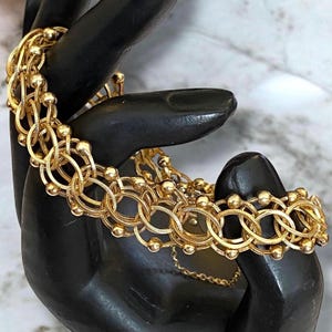 BEAUTIFUL Vintage Solid 14k Yellow Gold 13mm Wide Unique Link 7.5” CHARM BRACELET!
