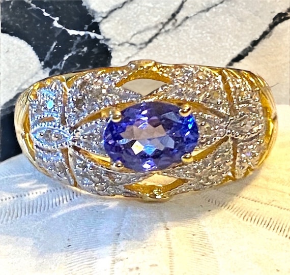 STUNNING 14K Gold Diamond Oval TANZANITE and Diam… - image 1