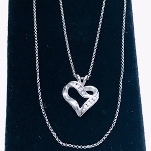 PRETTY 10k White Gold Diamond Heart Pendant on 10k White Gold 18&quot; Beaded Chain