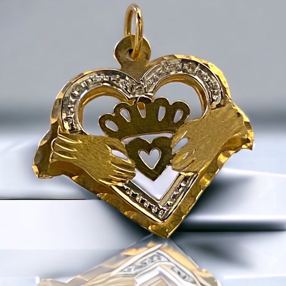 Beautiful Vintage 14K Gold Diamond 3D Claddaugh C… - image 10